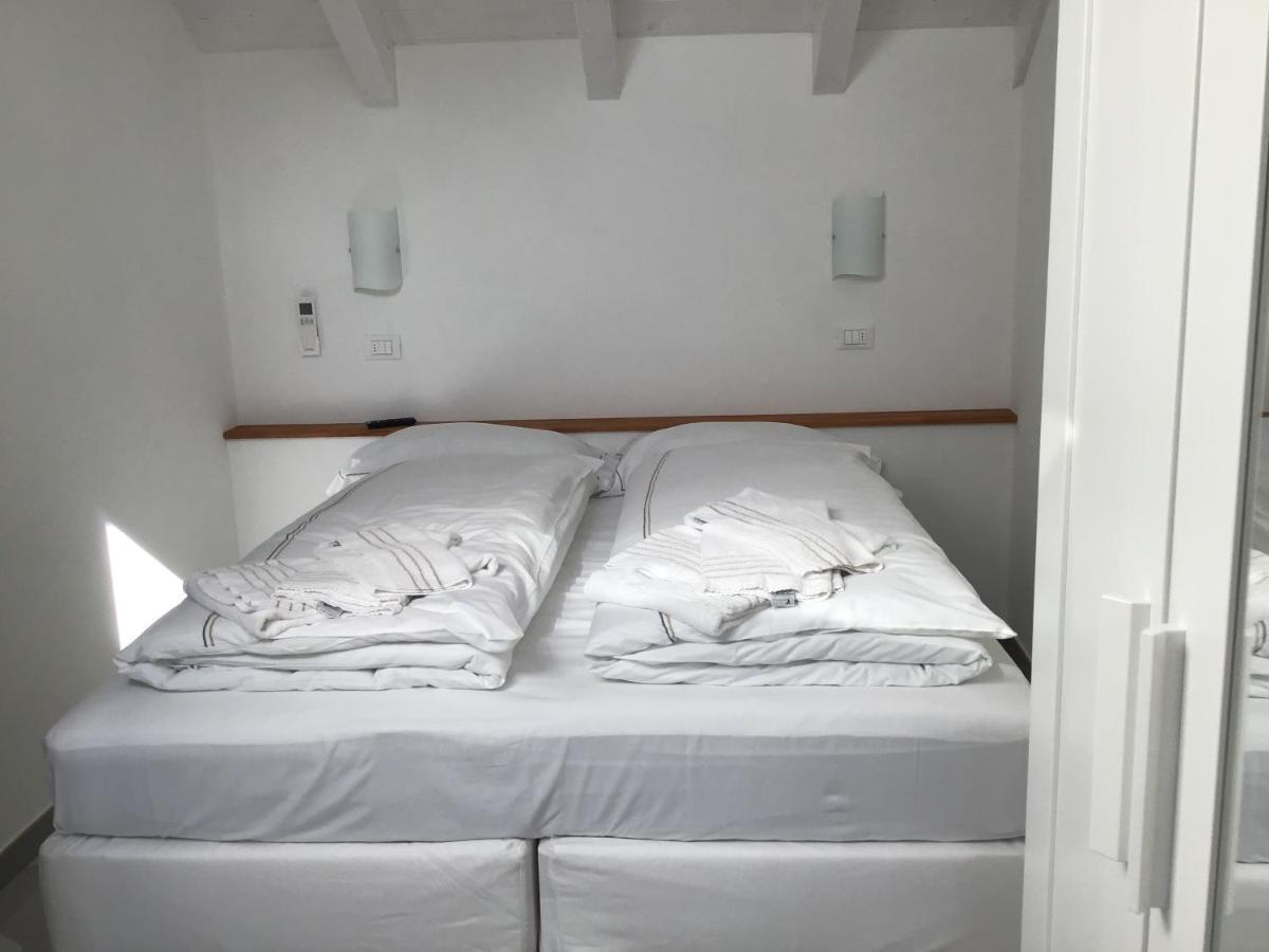 Casa Luigia Rooms Mtb In Finalborgo Bike Room Tour Ebike Trekking Finale Ligure Kültér fotó