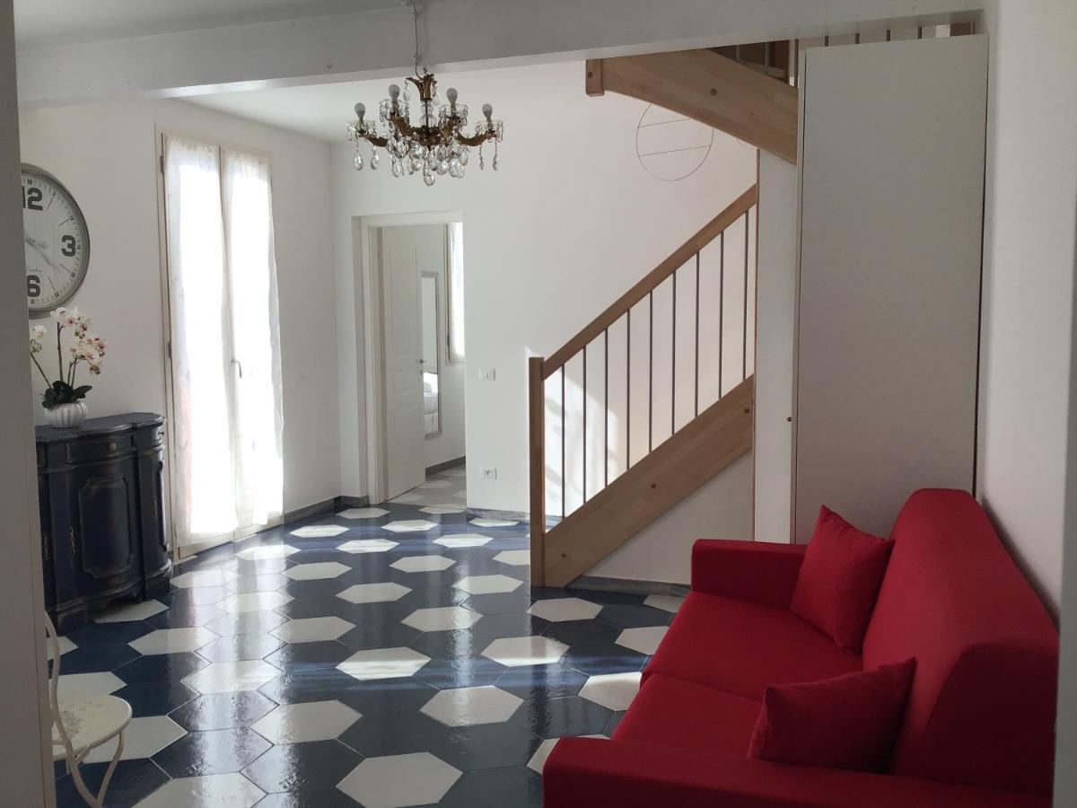 Casa Luigia Rooms Mtb In Finalborgo Bike Room Tour Ebike Trekking Finale Ligure Kültér fotó