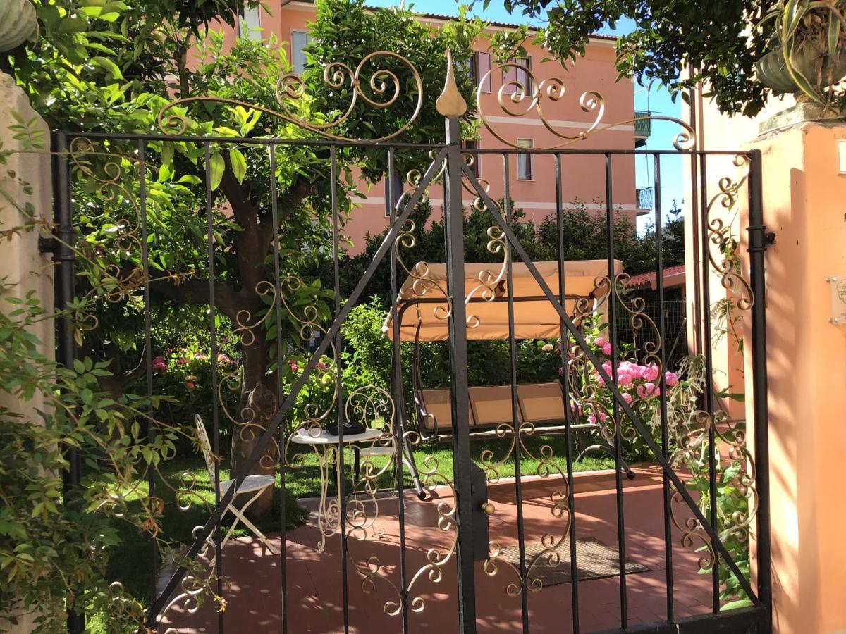 Casa Luigia Rooms Mtb In Finalborgo Bike Room Tour Ebike Trekking Finale Ligure Kültér fotó