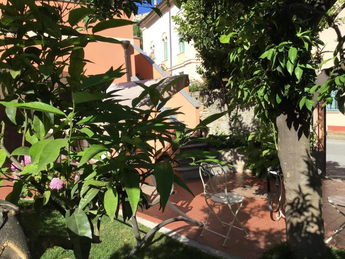Casa Luigia Rooms Mtb In Finalborgo Bike Room Tour Ebike Trekking Finale Ligure Kültér fotó