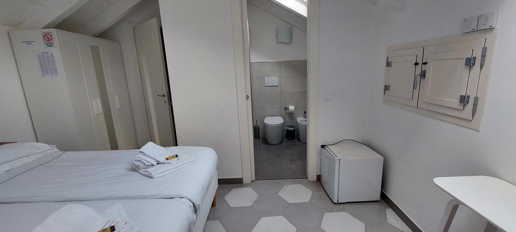 Casa Luigia Rooms Mtb In Finalborgo Bike Room Tour Ebike Trekking Finale Ligure Kültér fotó